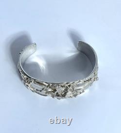 Large Navajo Allen Chee Bracelet en Argent Sterling avec Aigle, Fin du 20ème Début du 21ème siècle