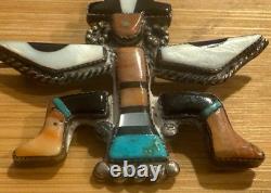 Meilleure broche Zuni Early Knifewing en mosaïque incrustée de turquoise naturelle et de coquillages, milieu du siècle Y