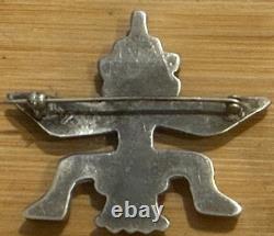 Meilleure broche Zuni Early Knifewing en mosaïque incrustée de turquoise naturelle et de coquillages, milieu du siècle Y