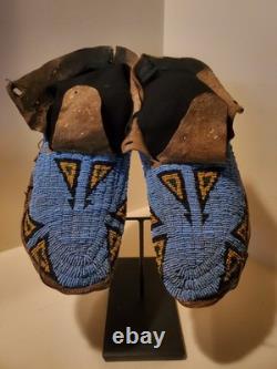 Mocassins amérindiens anciens en perles des plaines des années 1860, 19e siècle