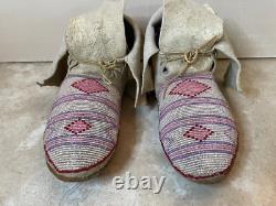 Mocassins en perles antiques amérindiens des Grandes Plaines, début des années 1900, en très bon état
