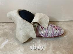Mocassins en perles antiques amérindiens des Grandes Plaines, début des années 1900, en très bon état