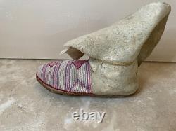 Mocassins en perles antiques amérindiens des Grandes Plaines, début des années 1900, en très bon état