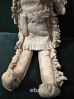 Native American Indian Doll Great Détails Et Personnalité Au Début Des Années 1900