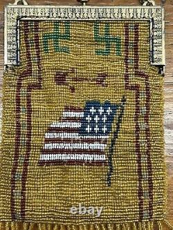Native American Sioux Graine Perlée Cacher Purse American Flag Spinning Logs Early
