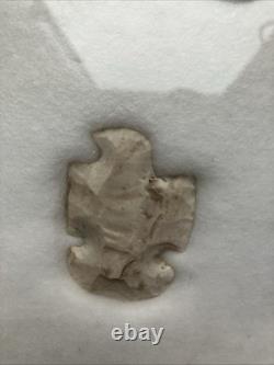 Outils et crochets d'animaux authentiques des Amérindiens