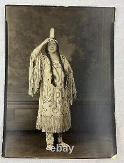PHOTOGRAPHIE D'UN NATIF AMÉRICAIN INDIEN AU DÉBUT DES ANNÉES 1900 Originale, 7x5 Ancienne