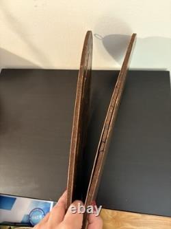 Paire de 2 femmes de chef indien amérindien antique en bois flamand pyrogravé 953