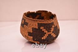 Panier amérindien antique Hupa Yurok du nord de la Californie début des années 1900 4 Panier amérindien antique Hupa Yurok du nord de la Californie début des années 1900 4