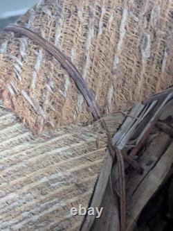 Panier amérindien rare début du 20e siècle, en fourrure de lapin - tissé à la main années 1920, 16 pouces de large