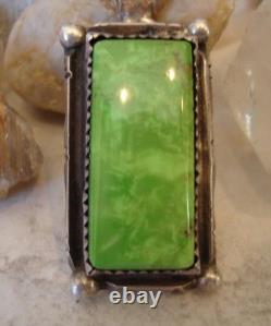 Pendentif Vintage Zuni DAN NIETO en argent sterling, en gazpétite vert pomme, signé