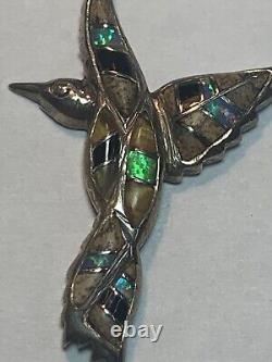 Pendentif en argent sterling Native American Hummingbird avec opale et autres pierres.