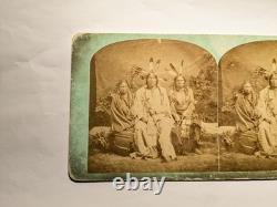 Photo stéréoscopique d'un Indien Sioux Amérindien : Un taureau noir de médecine perdu