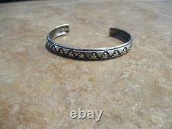 Plus Grand Early Tommy Singer (d.) Navajo Inlay Sterling Silver Design Bracelet