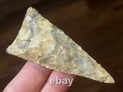 Point triangulaire exceptionnel du Texas - Artefact indien authentique de flèche M20