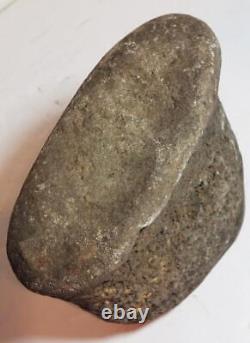 Rare Authentic Early Amérindian Indian Unique Grinding Stone Pestal