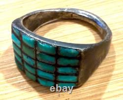 Superbe Zuni précoce en turquoise avec un petit rectangle turquoise en channel set 9.5 Y