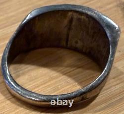 Superbe Zuni précoce en turquoise avec un petit rectangle turquoise en channel set 9.5 Y