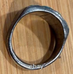 Superbe Zuni précoce en turquoise avec un petit rectangle turquoise en channel set 9.5 Y