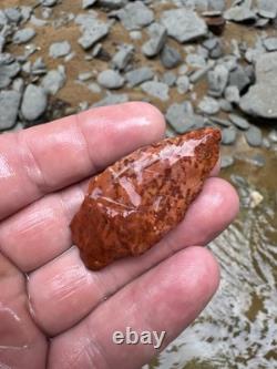 Superbe et authentique pointe de flèche en jaspe rouge ancien du Mississippi du Nord