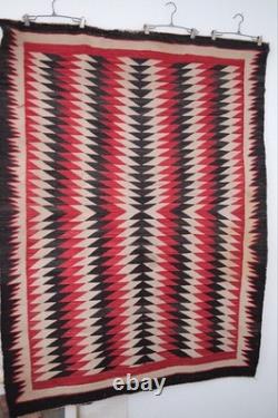 TAPIS NAVAJO ÉBLOUISSANT VINTAGE AMÉRICAIN AUTOCHTONE ÉPOQUE DÉBUT 1900 53 x 70 POUCES