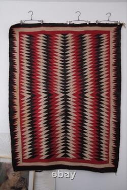 TAPIS NAVAJO ÉBLOUISSANT VINTAGE AMÉRICAIN AUTOCHTONE ÉPOQUE DÉBUT 1900 53 x 70 POUCES