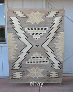 Tapis Navajo en laine filée à la main, motif de tempête d'éclairs des collines de Gary Early Two, 65 x 49.