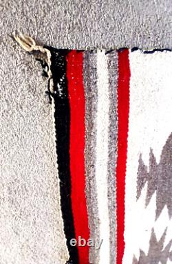 Tapis réversible en géométrique Thunderbird fait main Navajo ancien 48 x 34