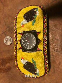 Très Vieux Sioux Poussés Peau De Retour Bracelet Circa Vers Le Début Des Années 1900
