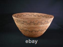Un très grand panier Mono Paiute ancien, panier amérindien, vers 1910