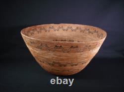Un très grand panier Mono Paiute ancien, panier amérindien, vers 1910