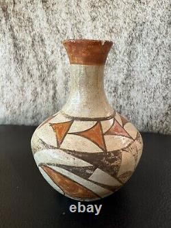 Vase en poterie du pueblo d'Acoma du début des années 1930