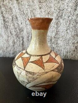 Vase en poterie du pueblo d'Acoma du début des années 1930