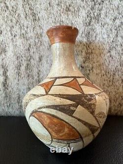 Vase en poterie du pueblo d'Acoma du début des années 1930