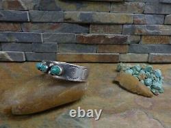 Waouh ! Magnifique Bracelet Manchette Ancien Navajo Épais avec 5 Turquoises et des Poinçons en Argent Massif